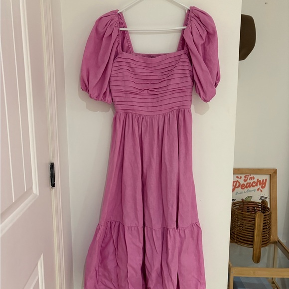 Abercrombie & Fitch Dresses & Skirts - Elegant Pink Puff Sleeve Dress